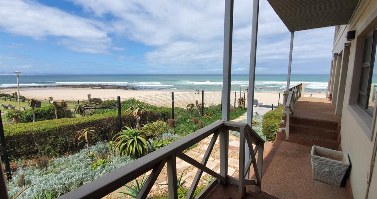 On The Beach Guesthouse Jeffreys Bay Exteriér fotografie