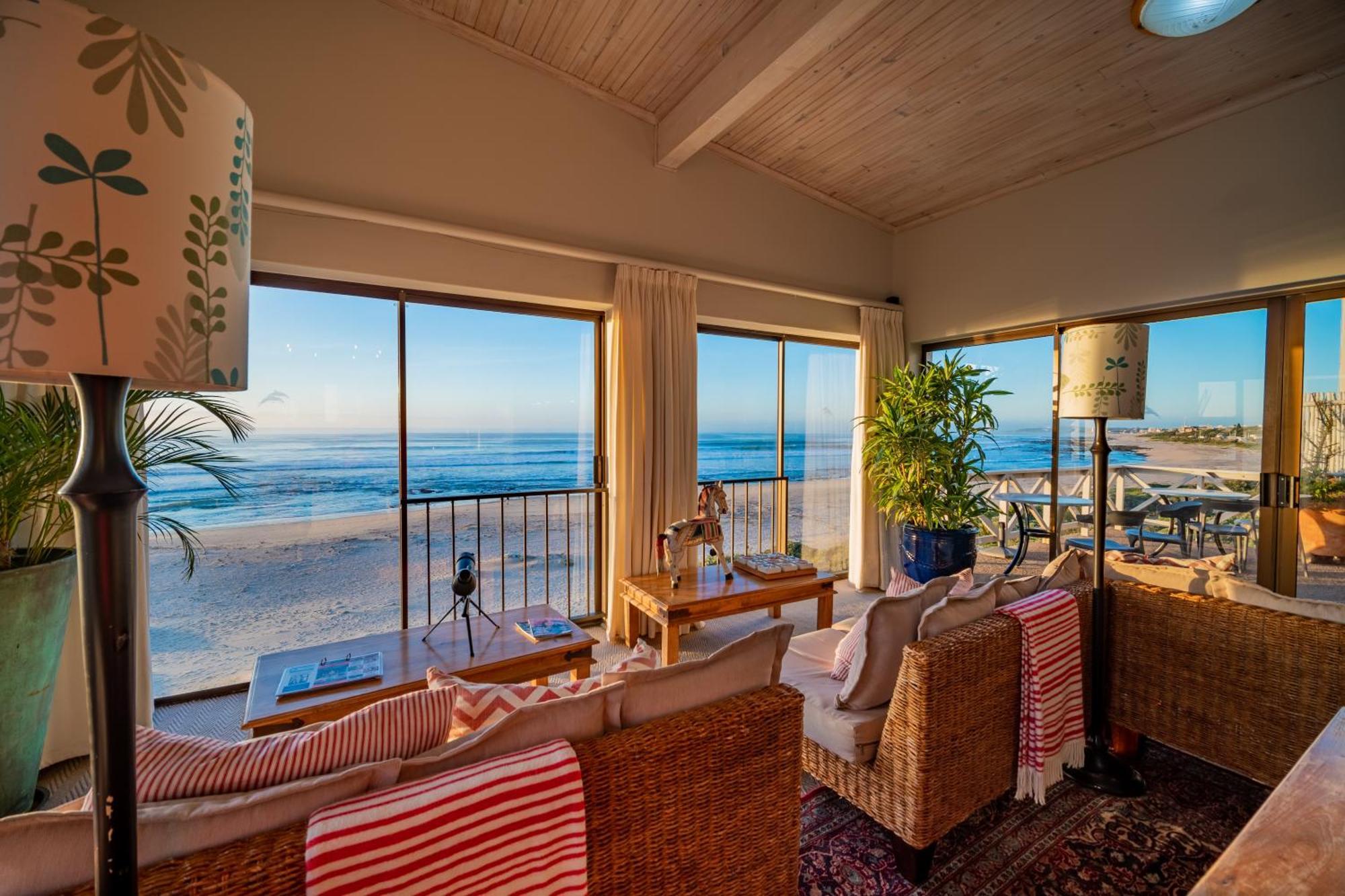 On The Beach Guesthouse Jeffreys Bay Exteriér fotografie